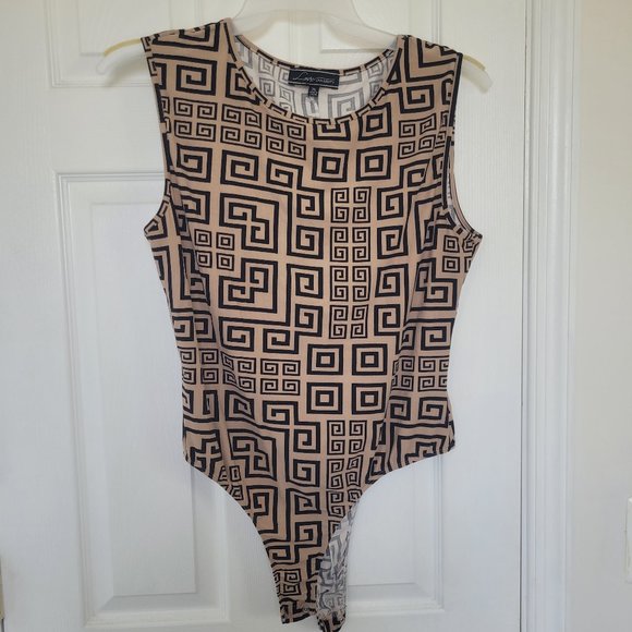 Plus size geometric print sleeveless bodysuit - Picture 1 of 1